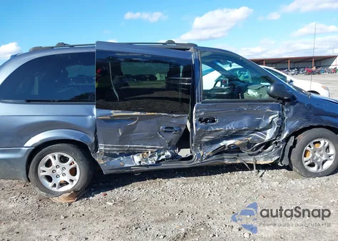 2001 Dodge Caravan Sport from USA, damaged, VIN 2B8GP44331R303878